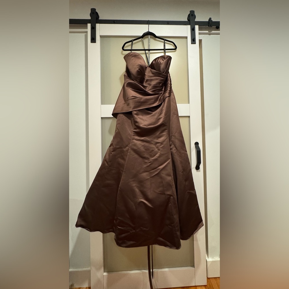 Mermaid style formal gown- Size 24- Bill levkoff style #178